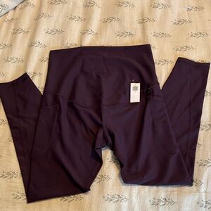 NWT Old Navy Maternity leggings